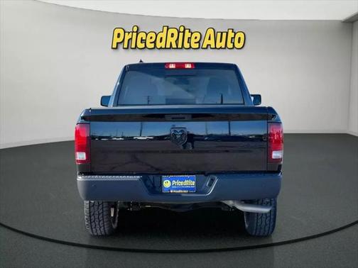 2019 RAM 1500 SLT