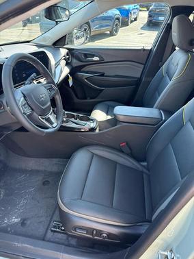 Cacti Green 2026 Chevrolet Trax FWD ACTIV