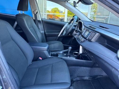 Magnetic Gray Metallic 2018 Toyota RAV4 LE
