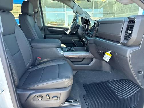 Summit White 2026 Chevrolet Silverado 2500 LTZ