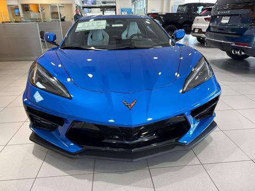 Riptide Blue Metallic 2026 Chevrolet Corvette Stingray w/1LT