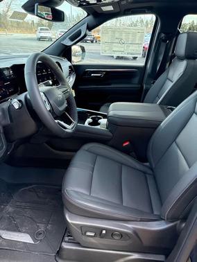 2026 Chevrolet Tahoe 4WD RST