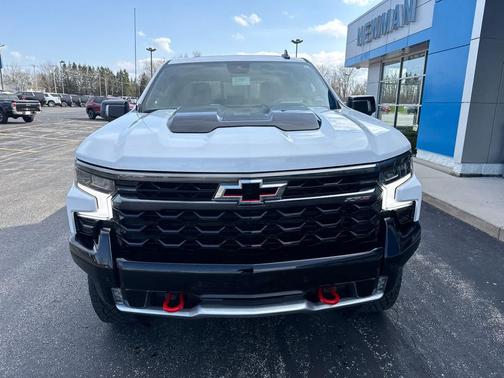 Summit White 2026 Chevrolet Silverado 1500 ZR2