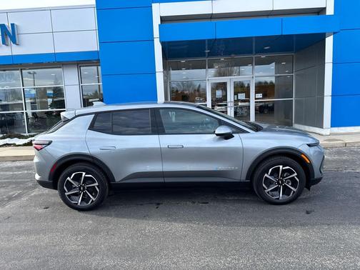 2025 Chevrolet Equinox EV LT