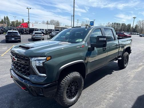 Cypress Gray 2026 Chevrolet Silverado 2500 Crew Cab, Standard Bed, XR2, 4WD