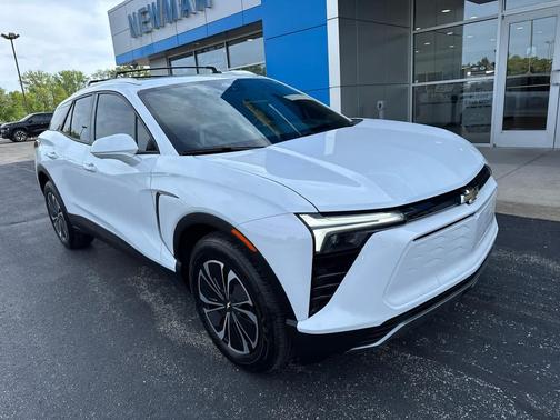 Summit White 2024 Chevrolet Blazer EV eAWD LT