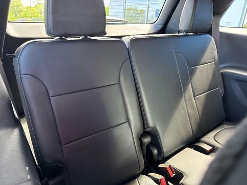 Black Currant Metallic 2019 Chevrolet Traverse LT Leather
