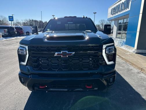 2026 Chevrolet Silverado 2500 Crew Cab, Standard Bed, XR2, 4WD