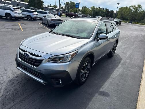 Ice Silver Metallic 2021 Subaru Outback Limited