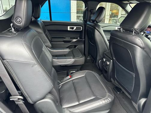 Iconic Silver Metallic 2020 Ford Explorer XLT