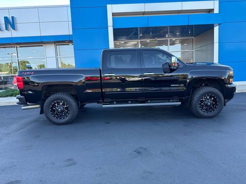 Black 2019 Chevrolet Silverado 2500 LTZ