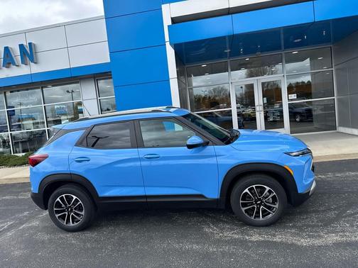Fountain Blue 2024 Chevrolet Trailblazer LT