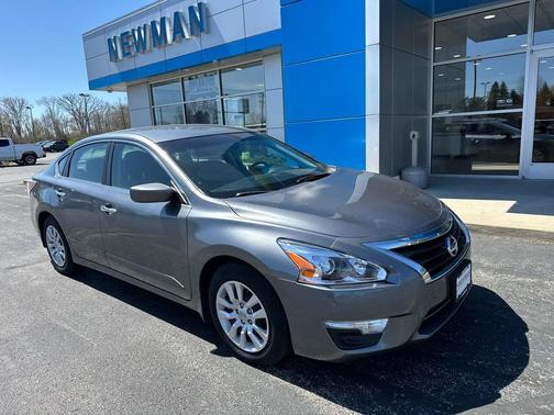 Gun Metallic 2014 Nissan Altima 2.5 S