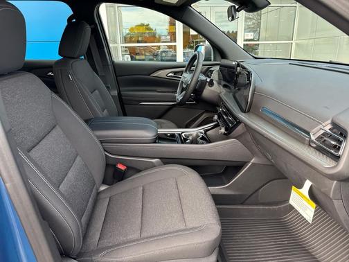2024 Chevrolet Traverse LS