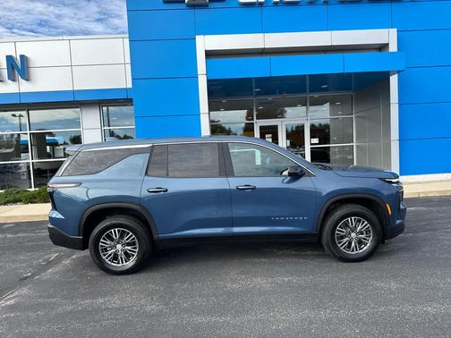 2024 Chevrolet Traverse LS
