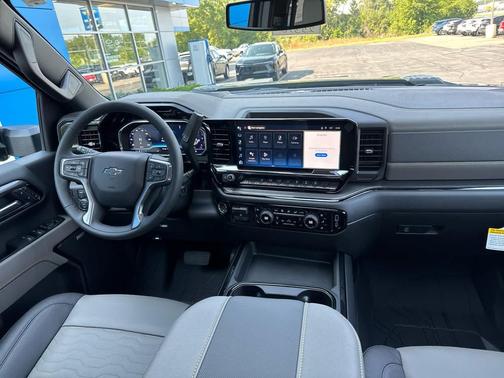 2025 Chevrolet Silverado 2500 4WD Crew Cab Standard Bed ZR2