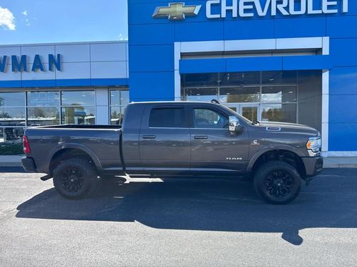 Granite Crystal Metallic Clearcoat 2024 RAM 3500 Longhorn