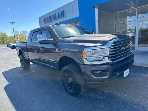 Granite Crystal Metallic Clearcoat 2024 RAM 3500 Longhorn