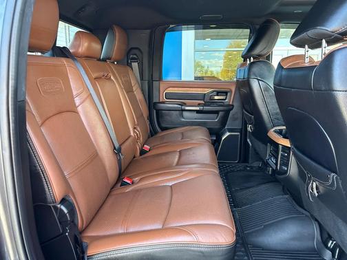 Granite Crystal Metallic Clearcoat 2024 RAM 3500 Longhorn