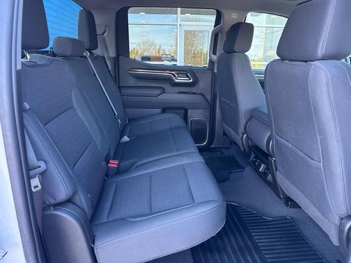 Summit White 2023 Chevrolet Silverado 1500 LT