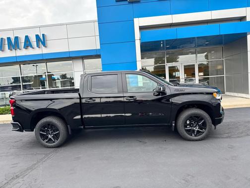 Summit White 2026 Chevrolet Silverado 1500 RST