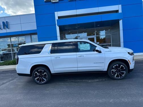 2025 Chevrolet Suburban 4WD High Country
