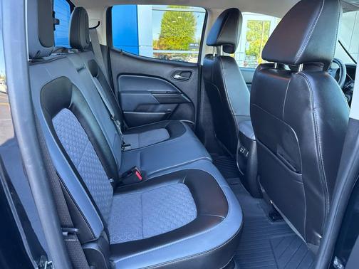 Black 2022 Chevrolet Colorado Z71