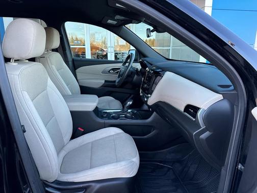 2024 Chevrolet Traverse LS