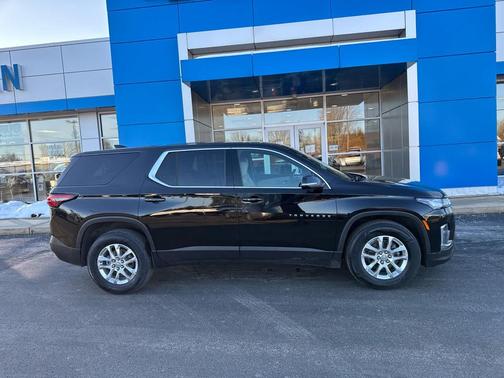 2024 Chevrolet Traverse LS