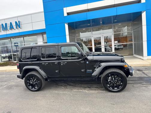 2025 Jeep Wrangler 4xe Sahara