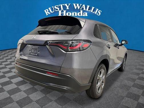 Modern Steel Metallic 2026 Honda HR-V LX