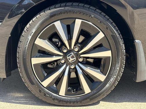 Crystal Black Pearl 2024 Honda Civic EX