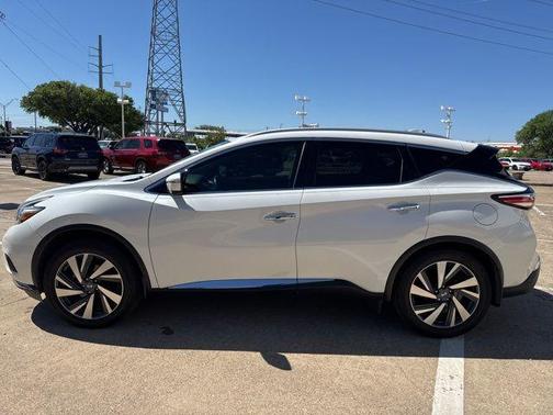 White 2017 Nissan Murano Platinum