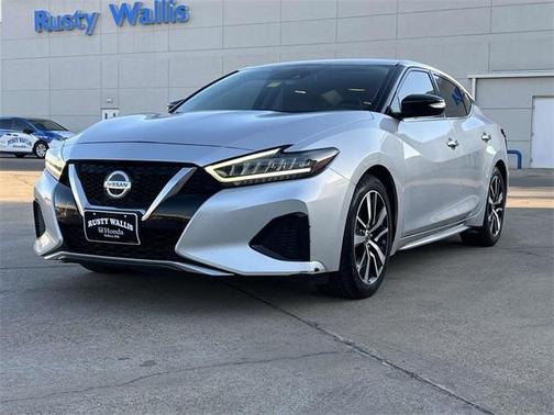 2022 Nissan Maxima SV