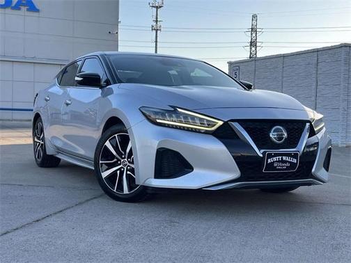 2022 Nissan Maxima SV