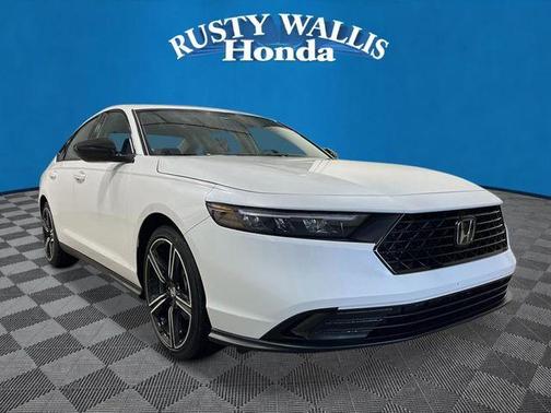 Platinum White Pearl 2026 Honda Accord SE