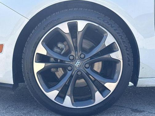 Summit White 2019 Buick Cascada Premium