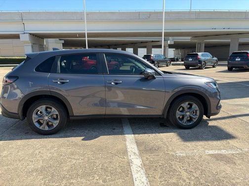 Modern Steel Metallic 2026 Honda HR-V LX