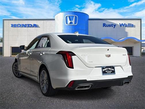 2023 Cadillac CT4 Premium Luxury