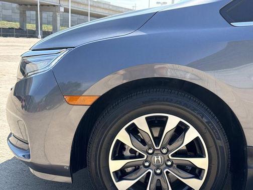 Modern Steel Metallic 2024 Honda Odyssey EX-L
