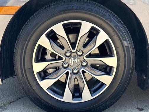 Modern Steel Metallic 2024 Honda Odyssey EX-L