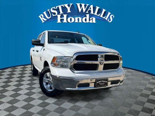 Bright White Clearcoat 2023 RAM 1500 Classic SLT