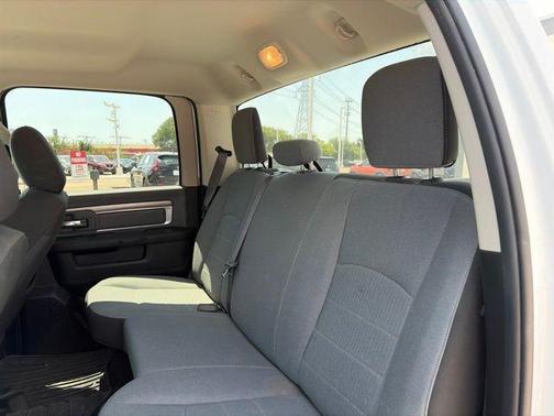 Bright White Clearcoat 2023 RAM 1500 Classic SLT