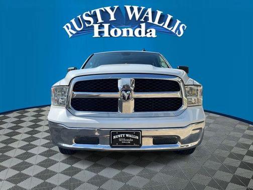 Bright White Clearcoat 2023 RAM 1500 Classic SLT