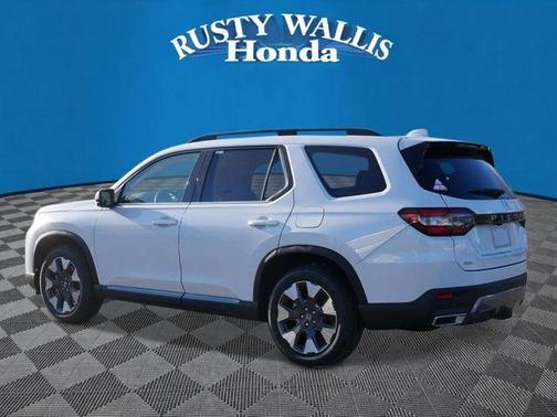 Platinum White Pearl 2026 Honda Pilot Elite