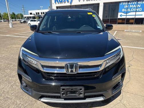 Crystal Black Pearl 2021 Honda Pilot Touring 7-Passenger