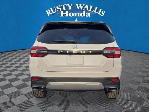 White Diamond Pearl 2026 Honda Pilot EX-L