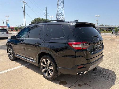 Crystal Black Pearl 2025 Honda Pilot Touring