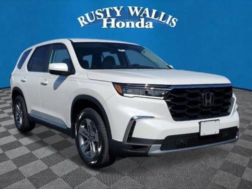 Platinum White Pearl 2025 Honda Pilot EX-L SUV