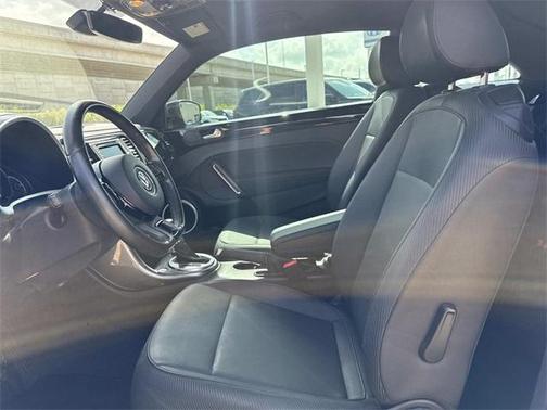 2018 Volkswagen Beetle 2.0T SE